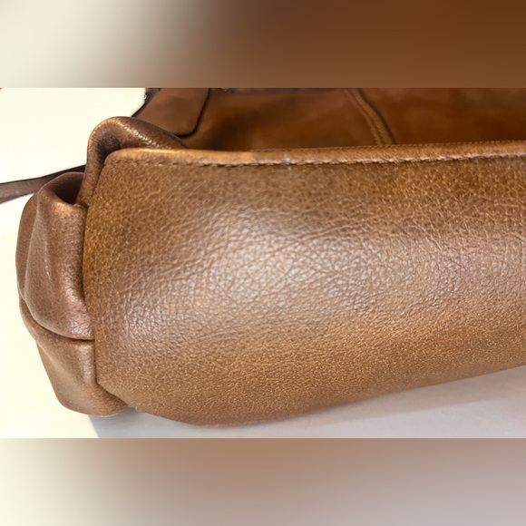 Realer Brown Faux Leather Bag Shoulder or Crossbody Purse Multiple Pockets - Picture 4 of 16